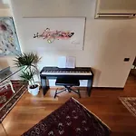 Juliets Bed Art